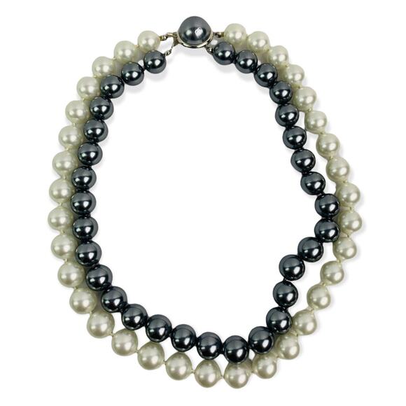 Vintage Dual Strand White and Pewter Chunky Necklace Decorative Clasp 17" - Picture 1 of 9